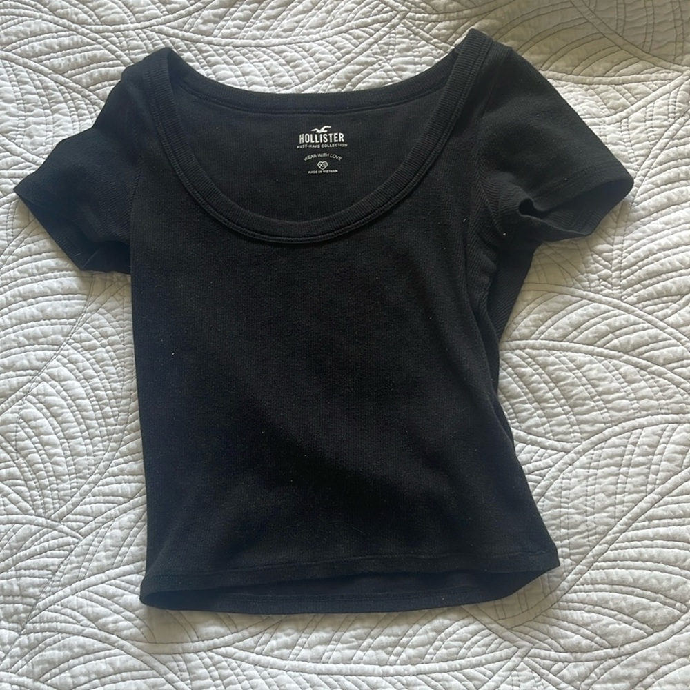 hollister black scoop neck top women’s!